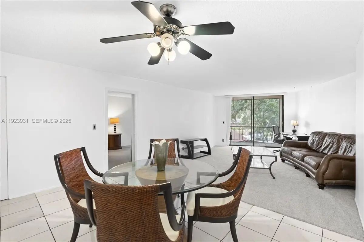 3800 N Hills Dr #206, Hollywood, FL 33021 - Image #1