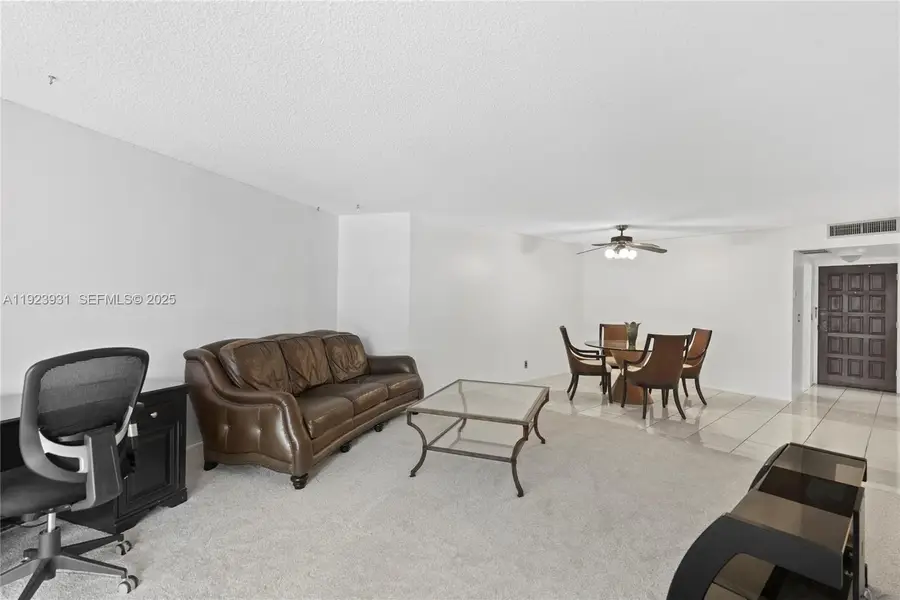 3800 N Hills Dr #206, Hollywood, FL 33021 - Image #3