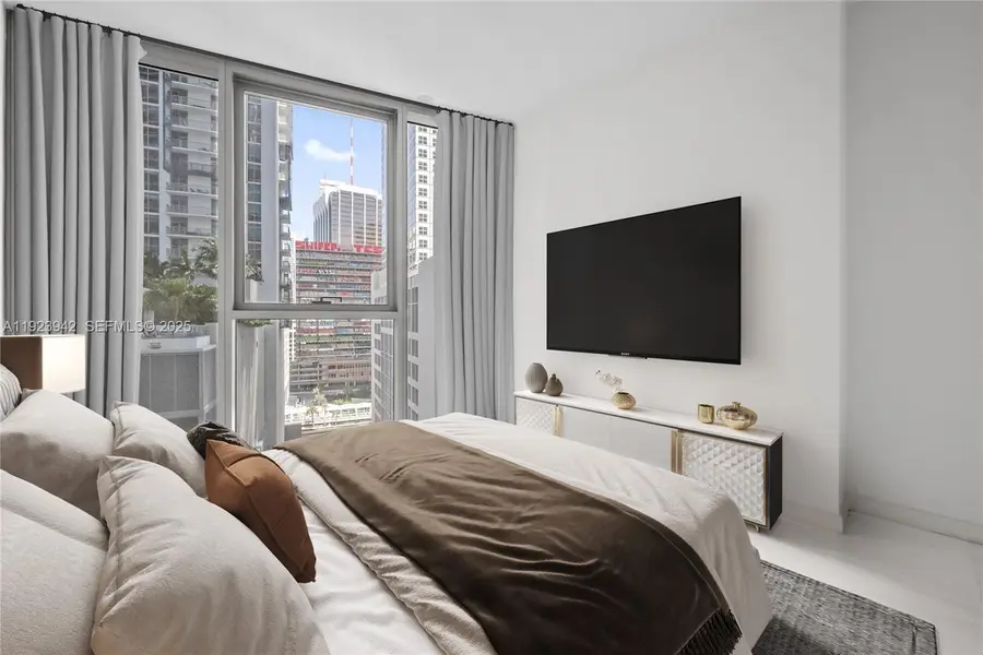 300 Biscayne Boulevard Way #1106E, Miami, FL 33131 - Image #3