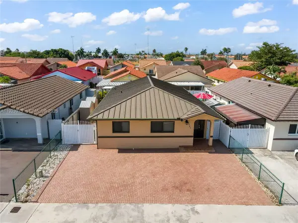 2549 W 72nd Pl, Hialeah, FL 33016