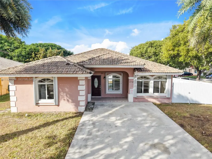 20562 NW 18th Ave, Miami Gardens, FL 33056 - Image #2