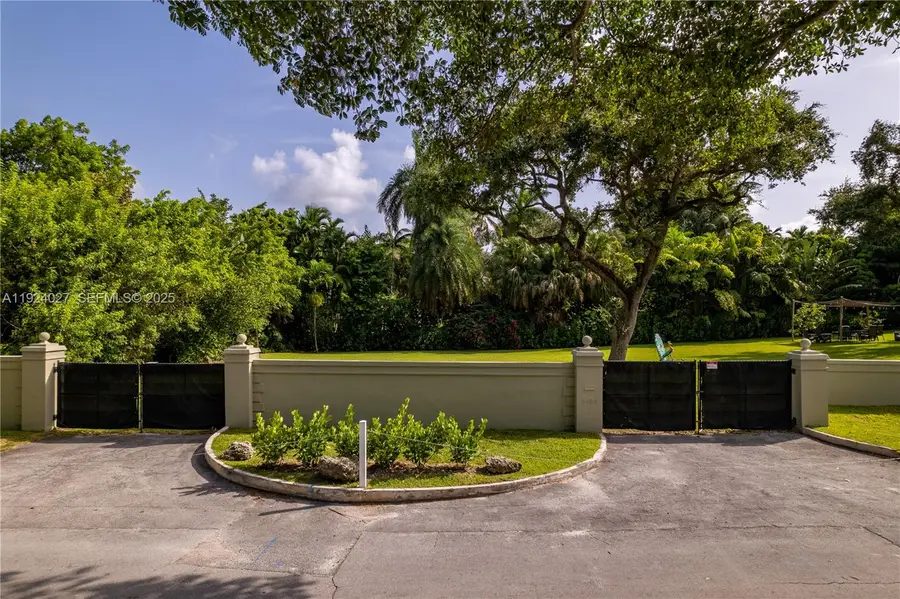 3400 S Moorings Way, Coconut Grove, FL 33133 - Image #3