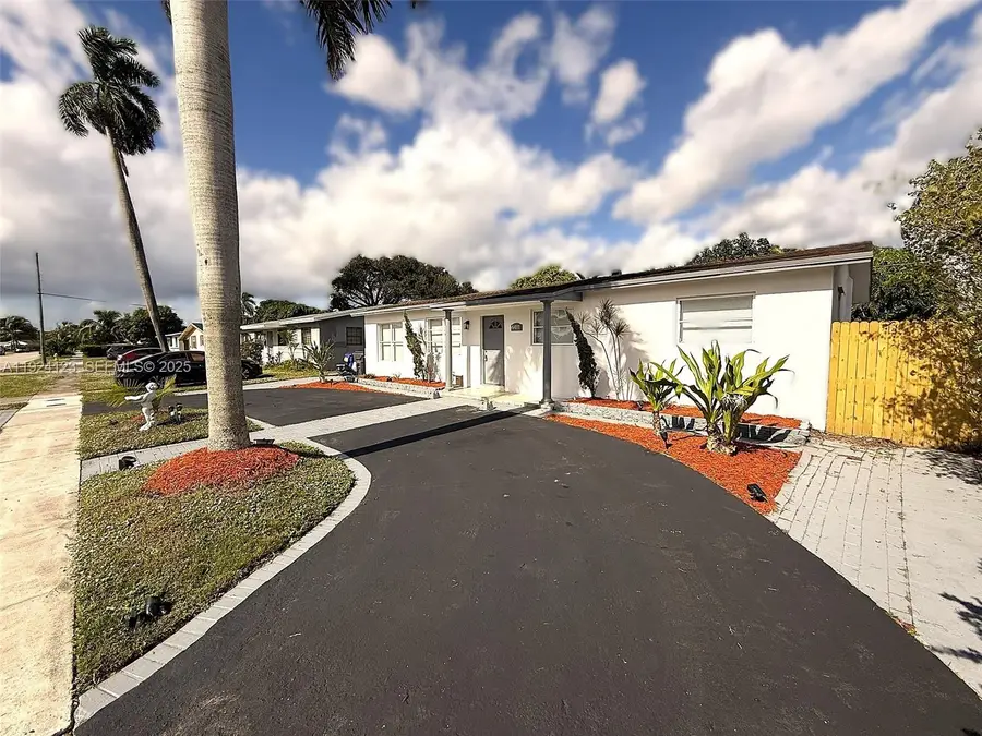 4411 NW 34th St, Lauderdale Lakes, FL 33319 - Image #2