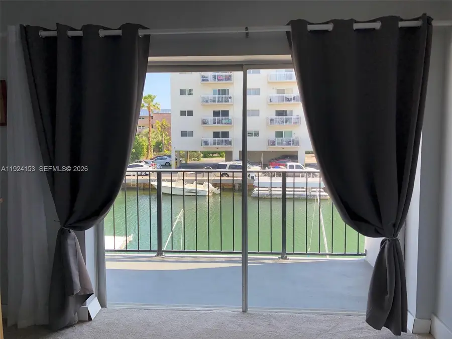 3642 NE 171st St #203, North Miami Beach, FL 33160 - #2