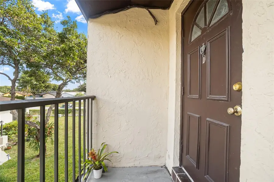 4605 SW 139th Ct #814, Miami, FL 33175 - Image #2