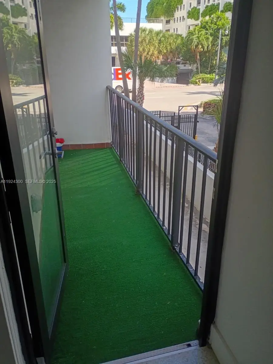 6424 Collins Ave #204, Miami Beach, FL 33141 - Image #2