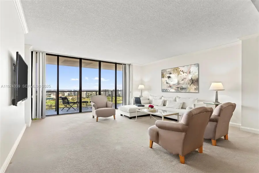 19500 Turnberry Way #26-C, Aventura, FL 33180 - Image #2