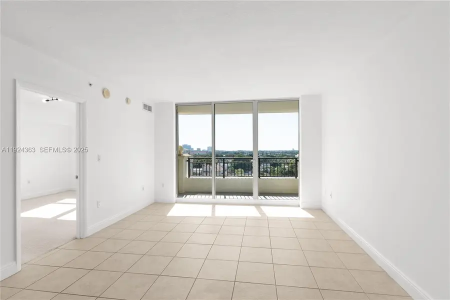 3232 SW 22nd St (coral Way) #905, Miami, FL 33145 - Image #3