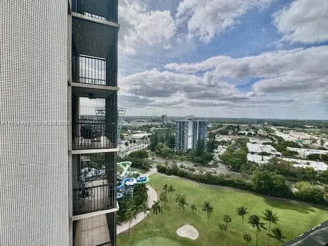 20335 W Country Club Dr #2101, Aventura, FL 33180 - Image #3
