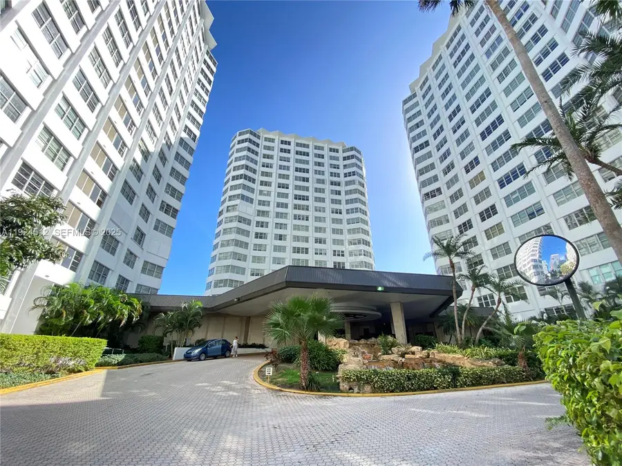 825 Brickell Bay Dr #343, Miami, FL 33131 - Image #2