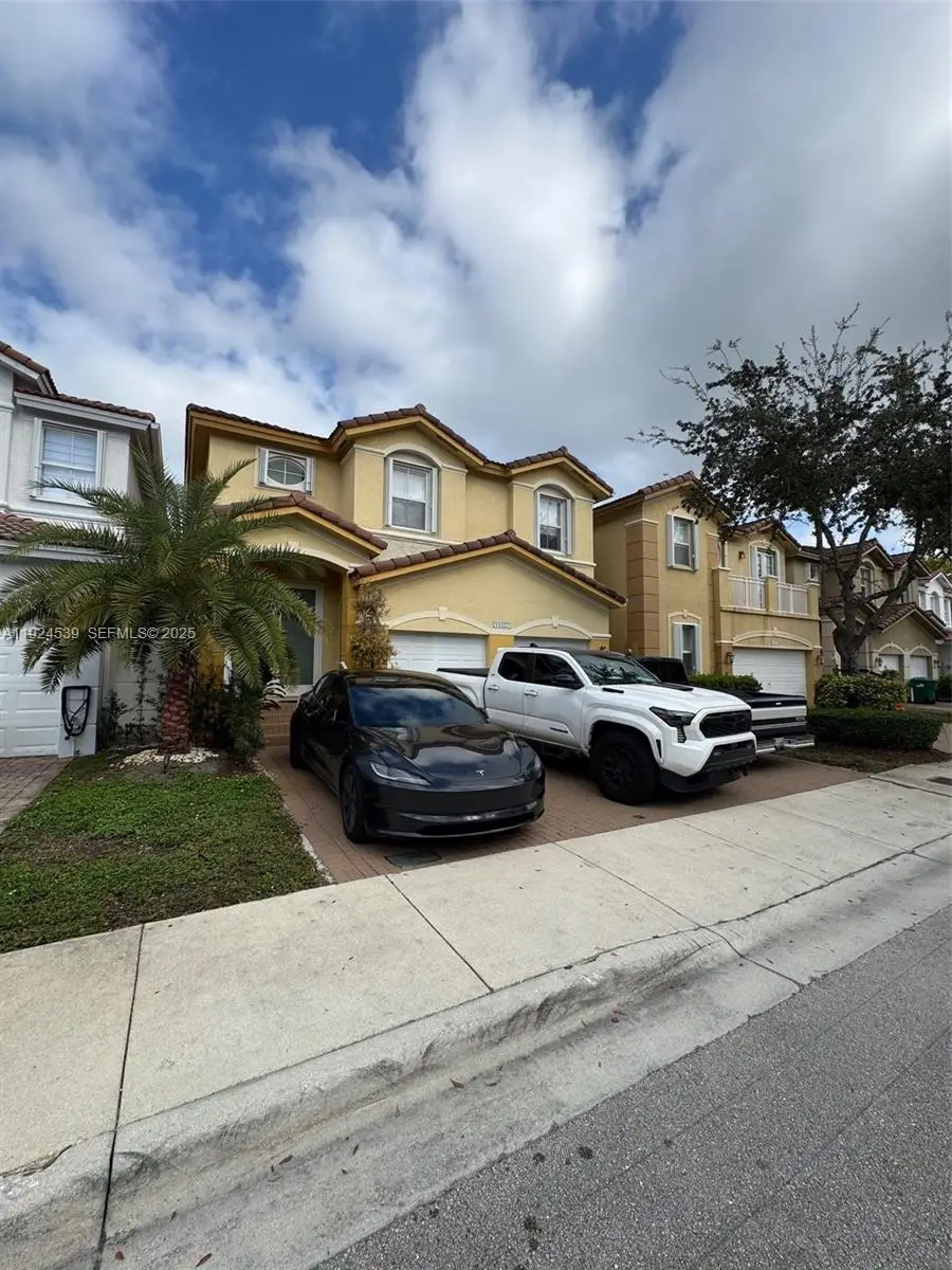 11027 NW 87th Ln, Doral, FL 33178 - Image #3