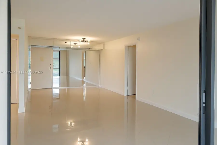 1100 Saint Charles Pl #308, Pembroke Pines, FL 33026 - Image #3