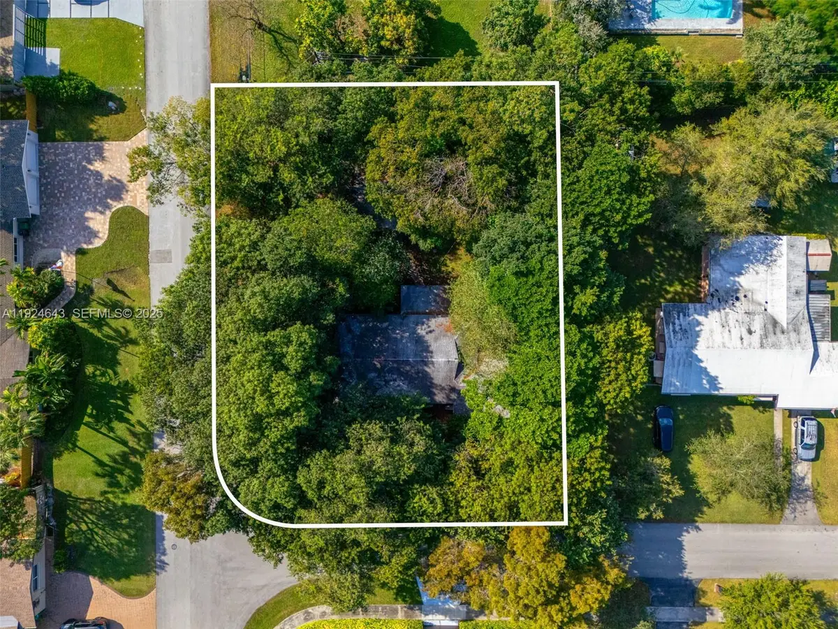 11550 SW 108th Ct, Miami, FL 33176 - Image #1