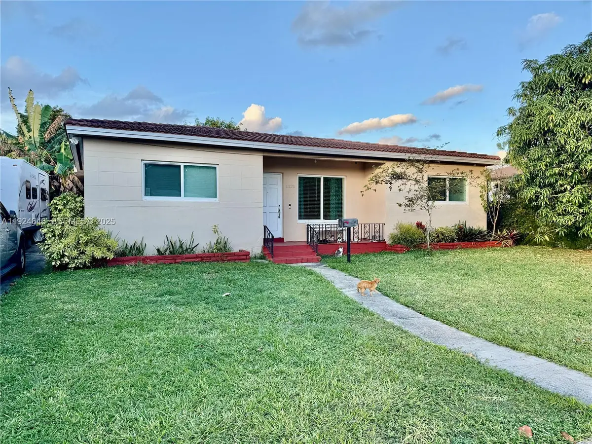1121 NE 154th Ter, North Miami Beach, FL 33162 - Image #1