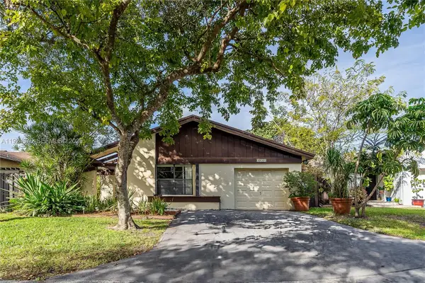 13585 SW 114th Ter, Miami, FL 33186