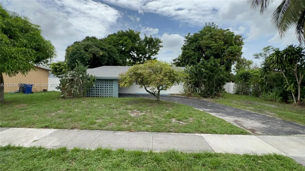 4421 NW 33rd St, Lauderdale Lakes, FL 33319 - Image #1