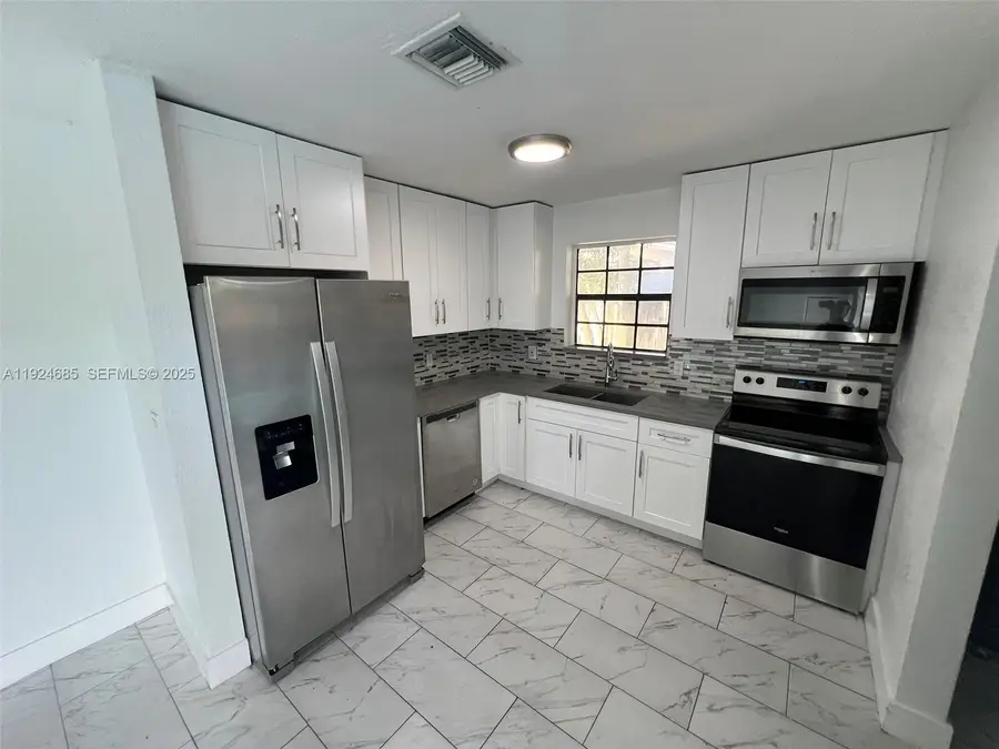 4421 NW 33rd St, Lauderdale Lakes, FL 33319 - Image #3