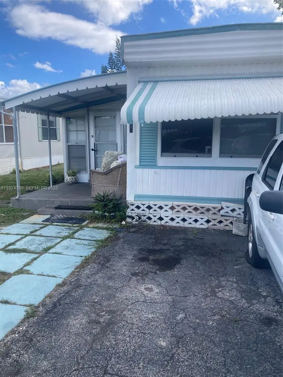 310 NE 45 Place, Deerfield Beach, FL 33064 - Image #2