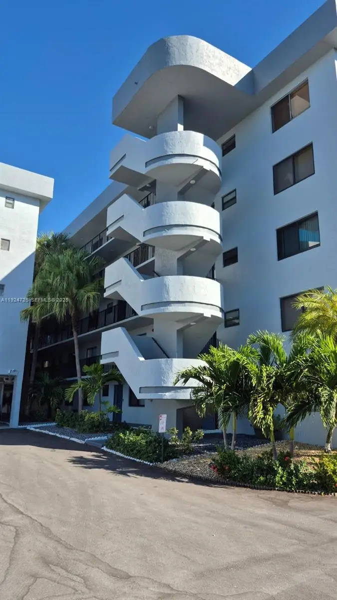 8020 Hampton Blvd #202, North Lauderdale, FL 33068 - Image #1