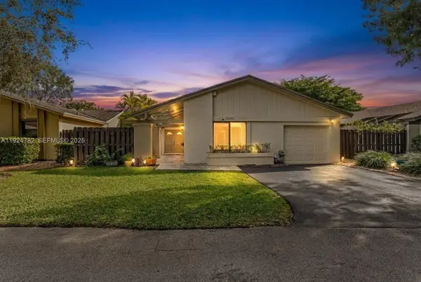 11525 SW 135th Ct, Miami, FL 33186