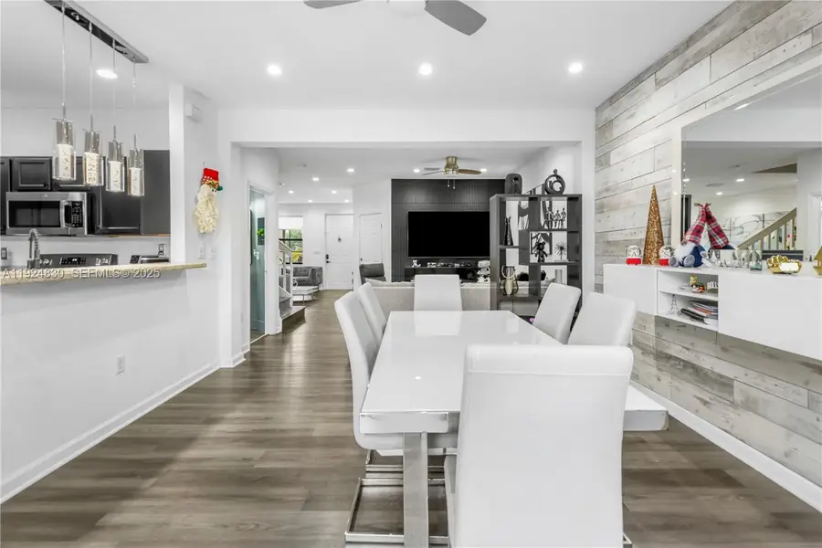 3337 W 91st Ter, Hialeah, FL 33018 - Image #2