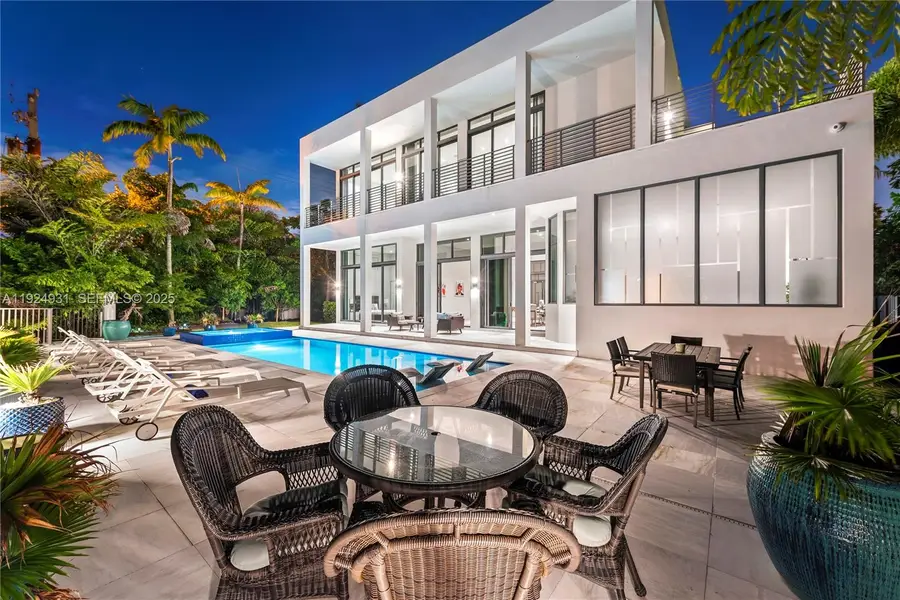 2700 NE 18th St, Fort Lauderdale, FL 33305 - Image #2