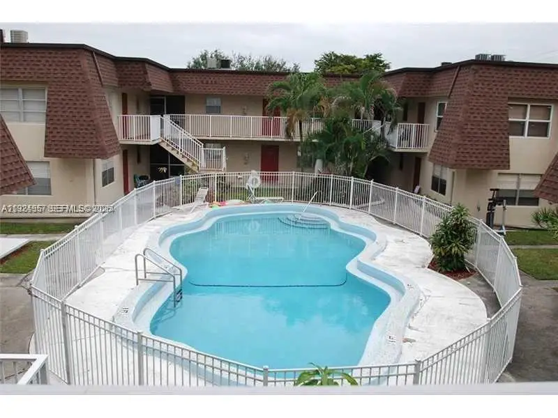 4528 SW 54th St #304-B, Dania Beach, FL 33314 - Image #2