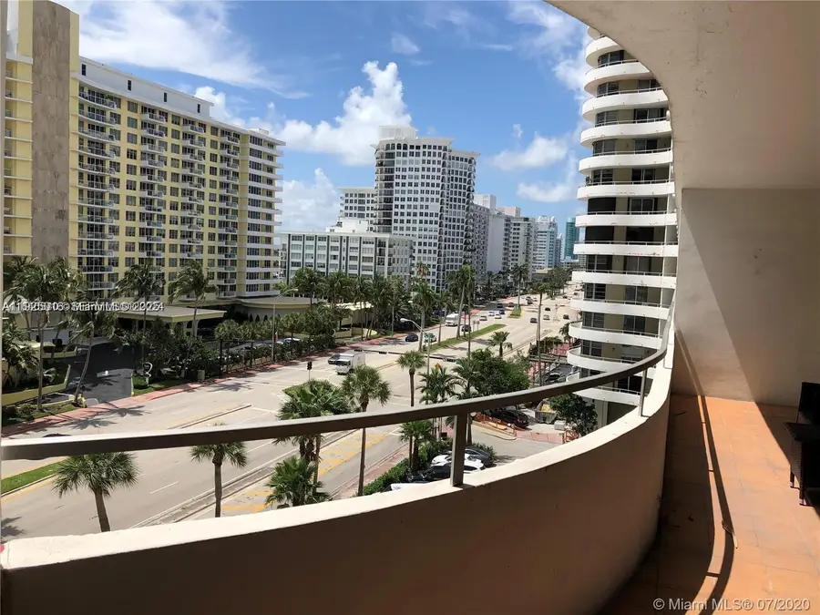 5555 Collins Ave #7T, Miami Beach, FL 33140 - Image #3