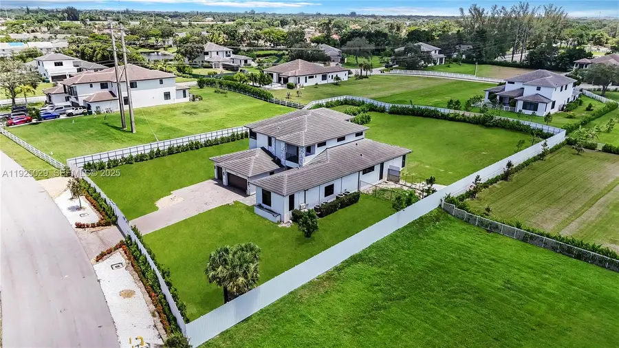 15846 SW 49th St, Southwest Ranches, FL 33331 - Image #2