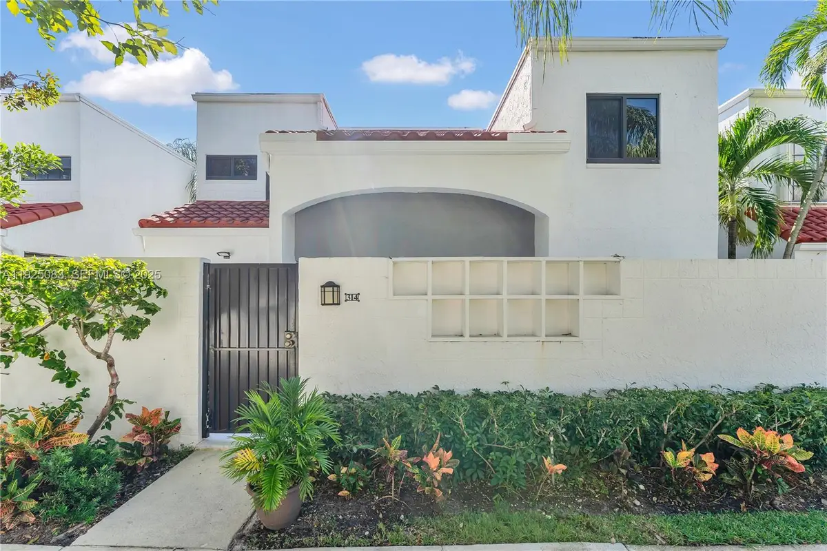 20903 Leeward Ct #314-1, Aventura, FL 33180 - Image #1