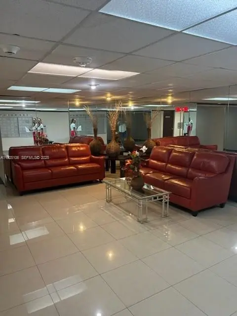 2001 Atlantic Shores Blvd #105, Hallandale Beach, FL 33009 - Image #3