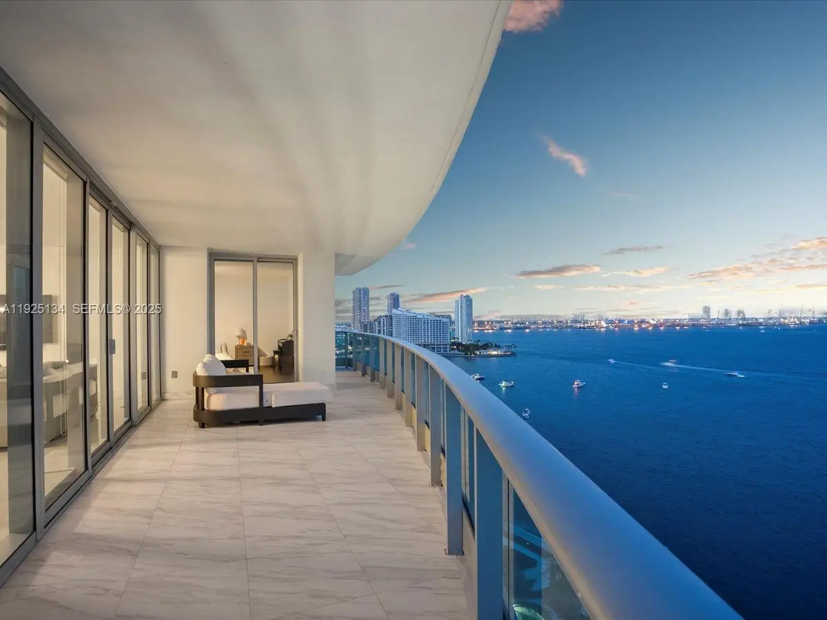 1331 Brickell Bay Dr #1811, Miami, FL 33131 - Image #1