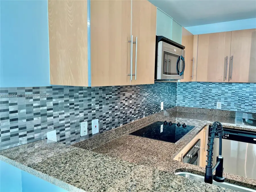 300 S Biscayne Blvd #3011, Miami, FL 33131 - Image #3