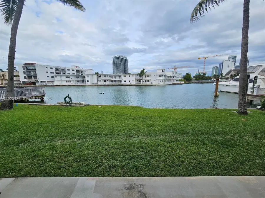 6905 Bay Dr #16, Miami Beach, FL 33141 - Image #2