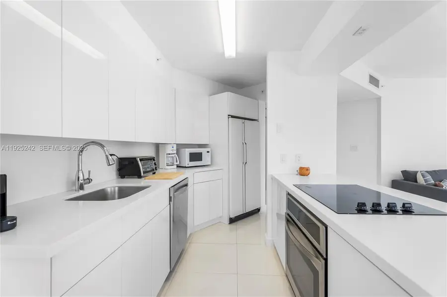 1688 West Ave #401, Miami Beach, FL 33139 - Image #2