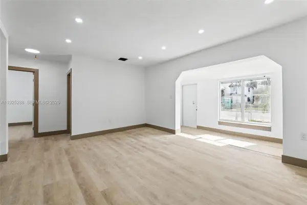 1453 NW 56th St, Miami, FL 33142