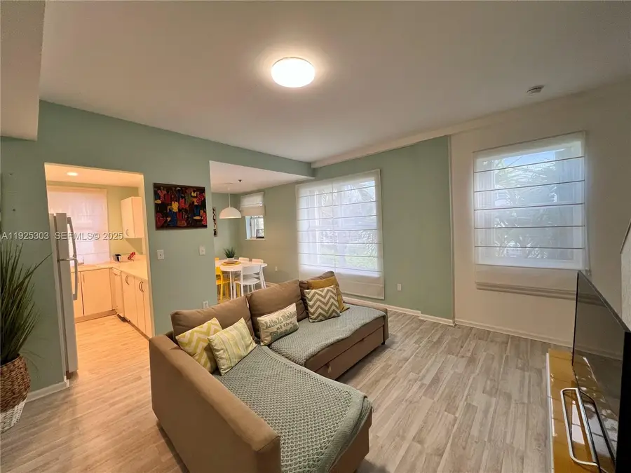 1614 Pennsylvania Ave #2I, Miami Beach, FL 33139 - Image #2