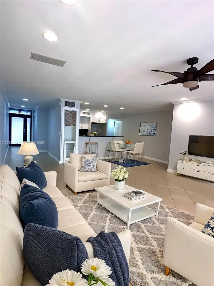 6442 Milk Wagon Ln, Miami Lakes, FL 33014 - Image #3