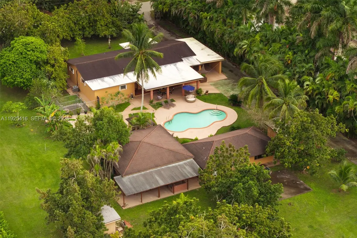 20450 SW 198th Ave, Miami, FL 33187 - Image #1