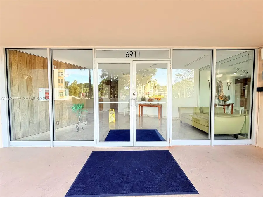 6911 Environ Blvd #1M, Lauderhill, FL 33319 - Image #2