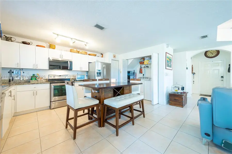 15285 SW 30th Ter, Miami, FL 33185 - Image #3