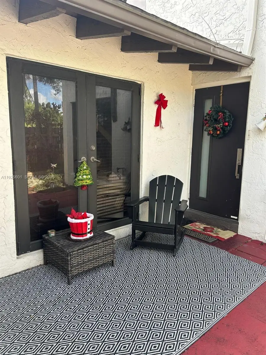 7100 SW 112th Pl, Miami, FL 33173 - Image #1