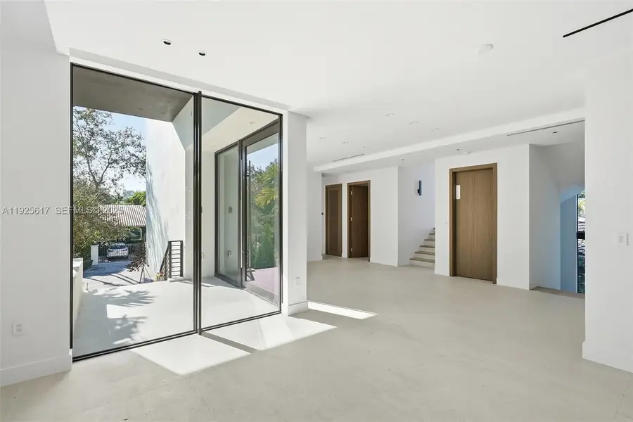 3551 Crystal Ct, Miami, FL 33133 - Image #2