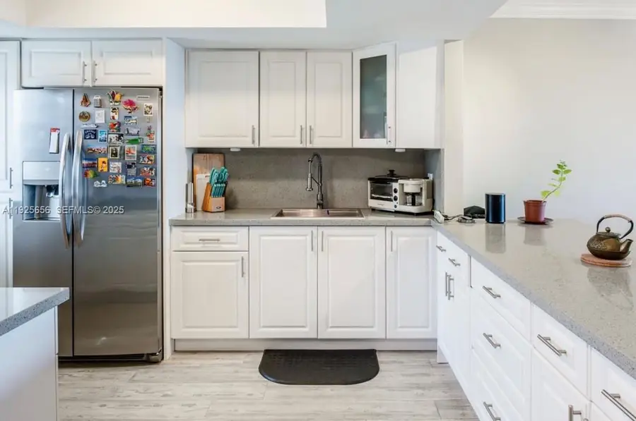 18555 NE 14th Ave #619, Miami, FL 33179 - Image #2