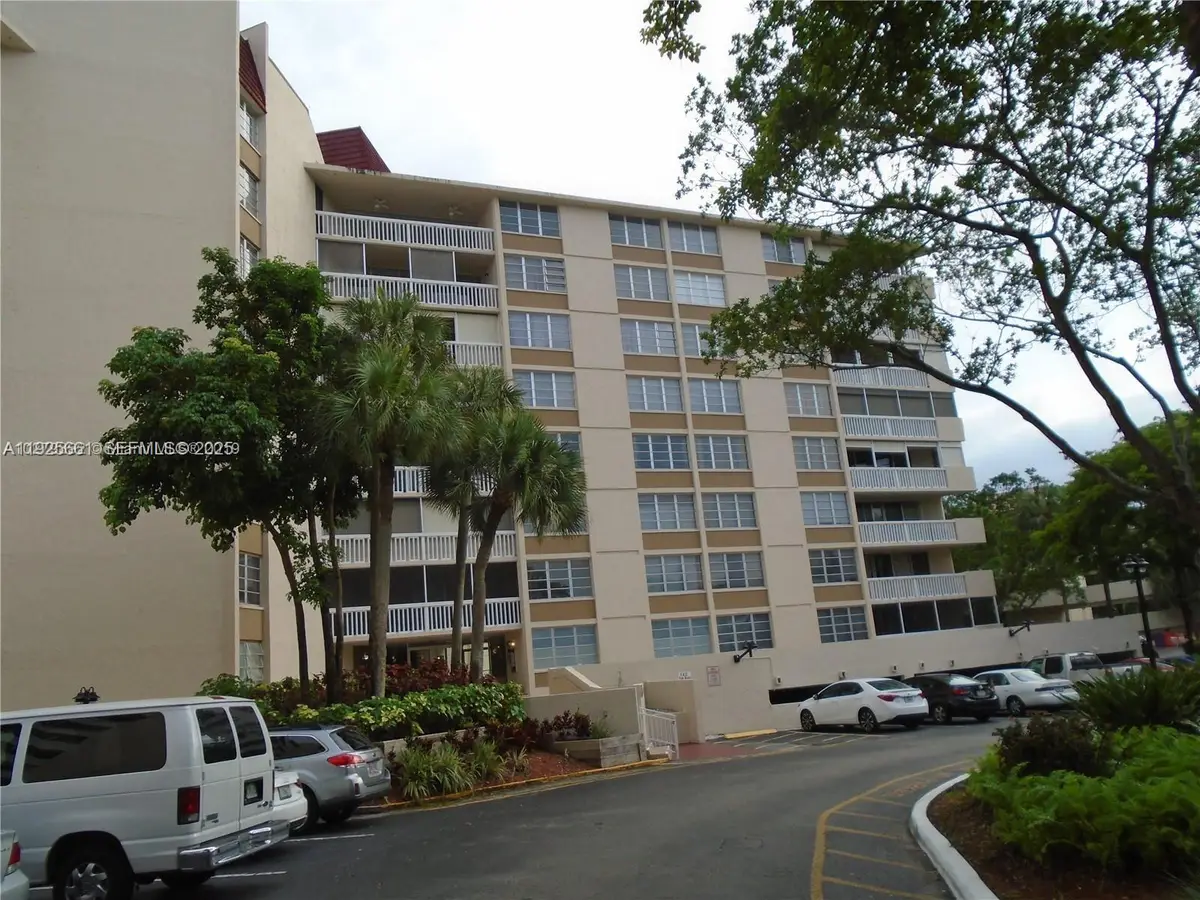 6921 Environ Blvd #4P, Lauderhill, FL 33319 - Image #1