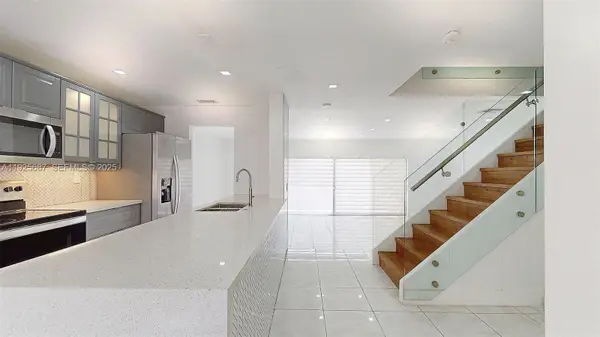 8212 NW 8th Pl #2, Plantation, FL 33324