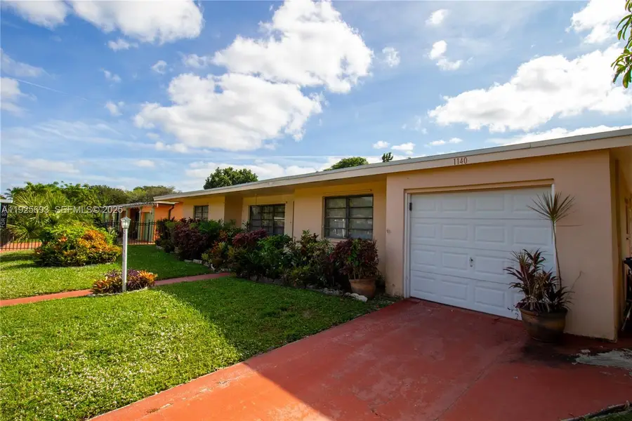 1140 NE 204th St, Miami, FL 33179 - Image #2