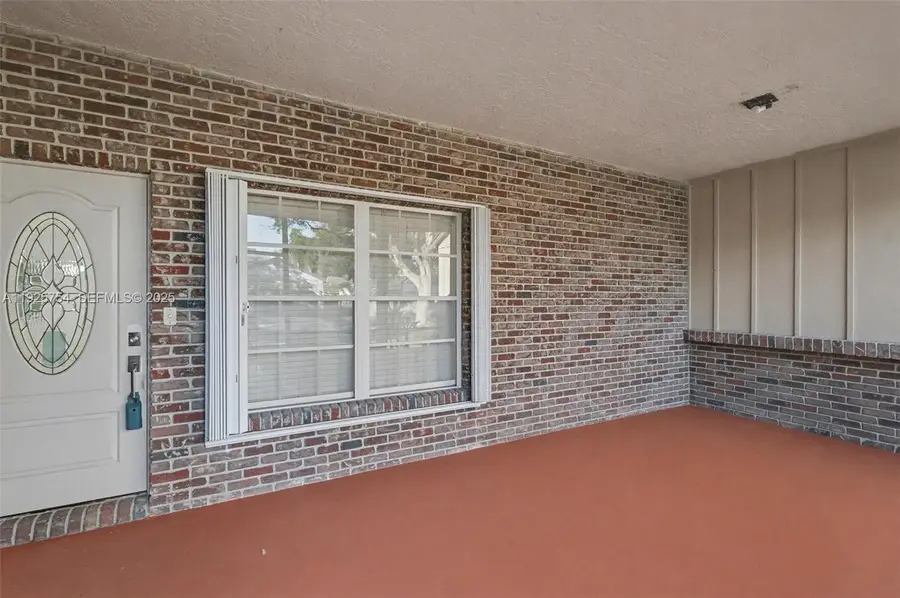 6569 Windsor Dr, Parkland, FL 33067 - Image #3
