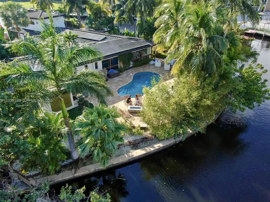 1675 Coral Gardens Dr, Wilton Manors, FL 33334 - Image #2