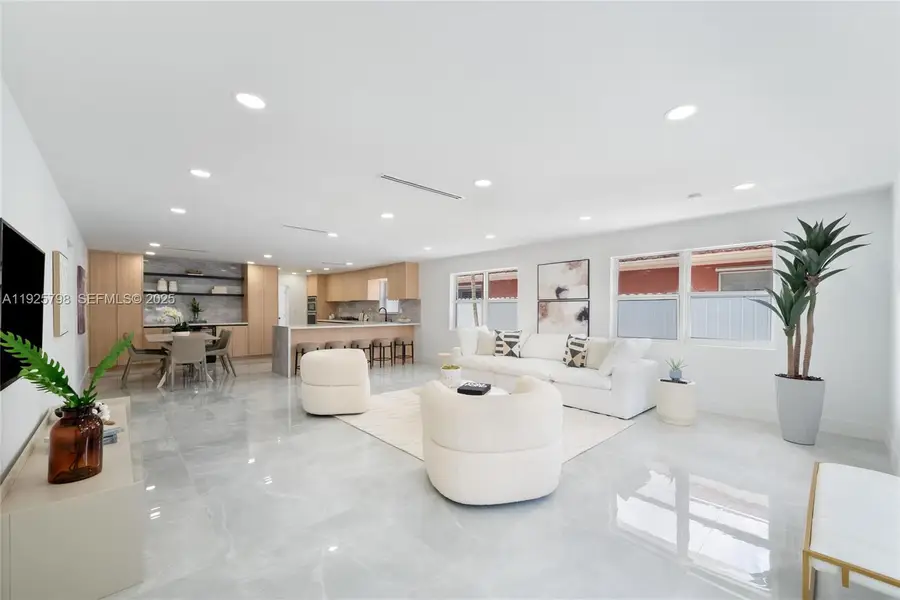 1218 Lincoln St, Hollywood, FL 33019 - Image #2